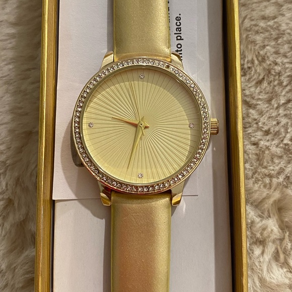 Manhattan by Croton Watch - Gold/Gold- New in Box, Needs Battery, Missing Stone - Picture 3 of 4